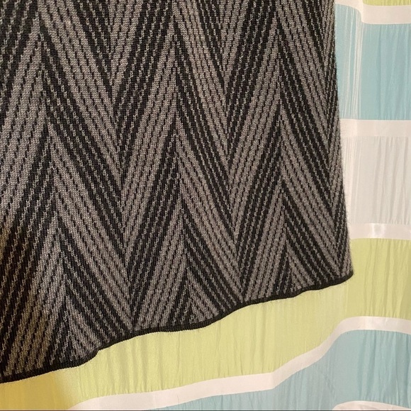 Willi Smith Knit Skirt Chevron Black & Gray Sz Large - Picture 5 of 7